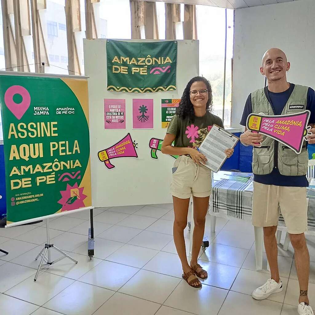 Fotografia de pessoas voluntárias em Ponto Verde Fotografia de pessoas voluntárias em Ponto Verde