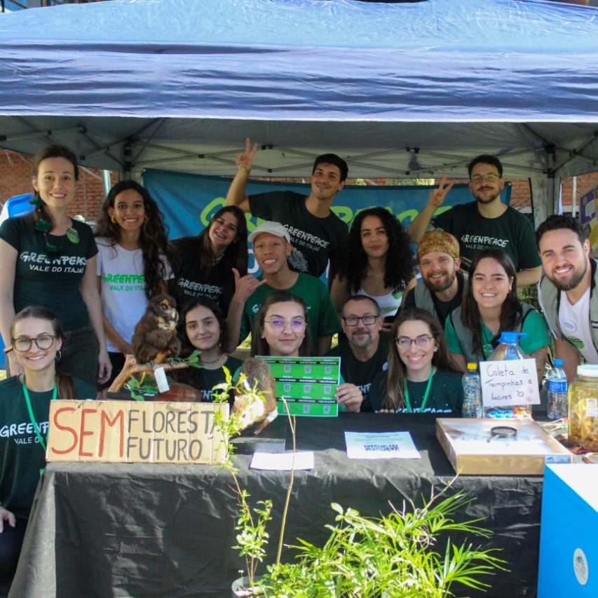 Fotografia de pessoas voluntárias em Ponto Verde