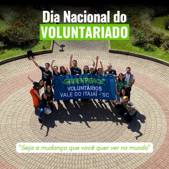 Arte com fotografia de voluntários para o Dia Nacional do Voluntariado