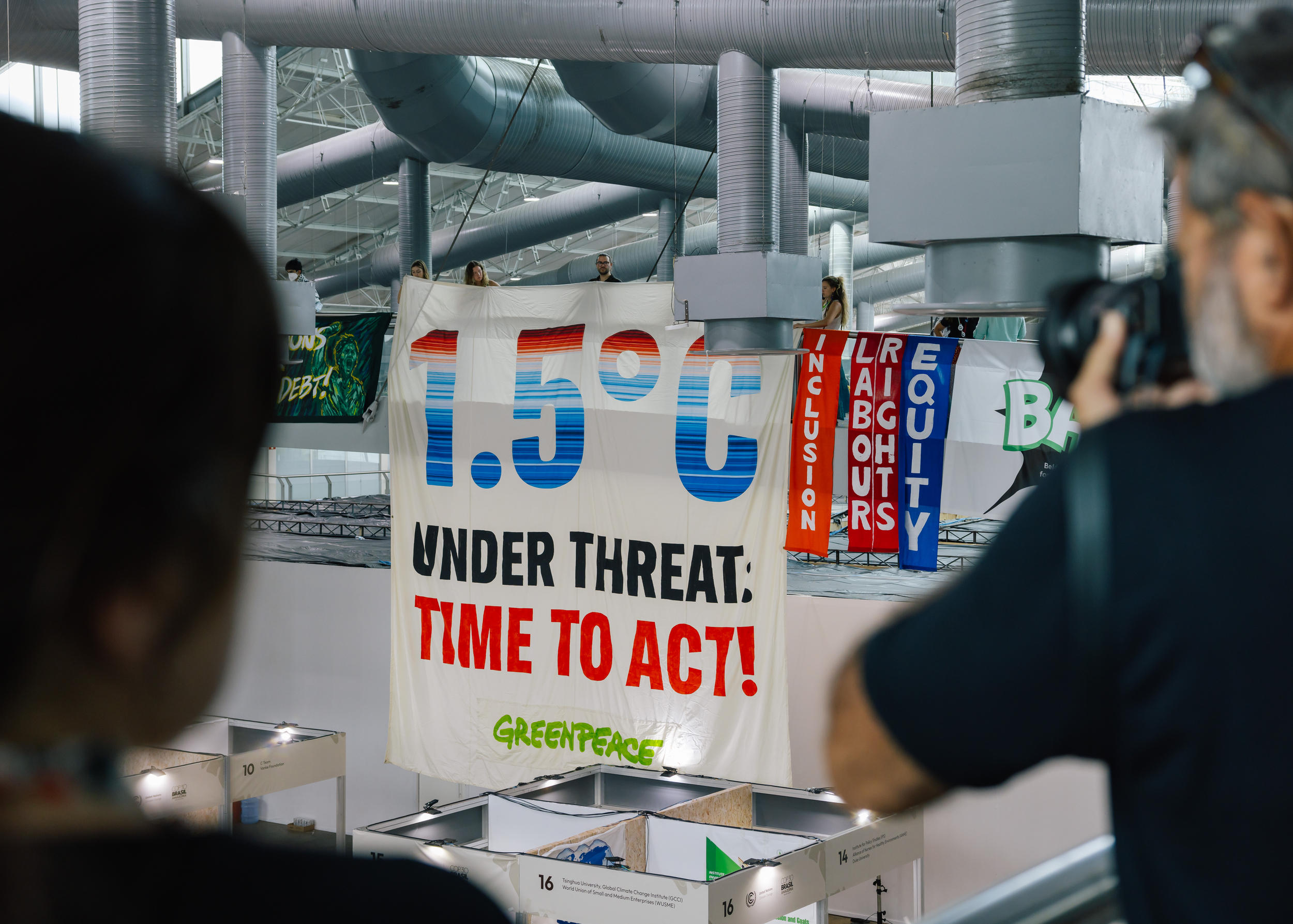 COP30: Belém não entrega milagre e plenária final termina sem acordos para os mapas do caminho