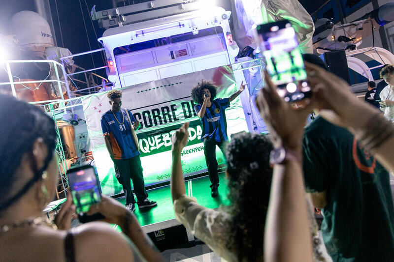 Hip Hop, periferias e justiça climática: o Corre de Quebrada no Rainbow Warrior