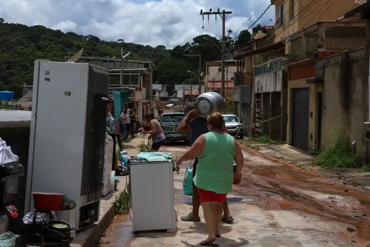 Enchentes em Minas Gerais expõem desigualdade e falta de adaptação climática