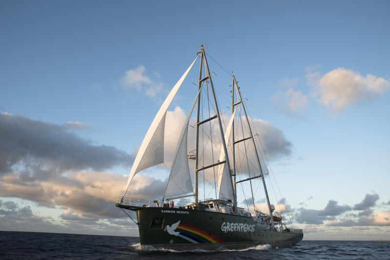 Rainbow Warrior в открито море