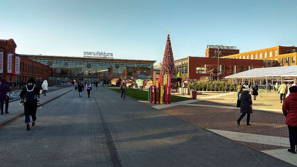 Изглед към централния площад на Manufaktura © Aнгел Бондов/ „Грийнпийс“