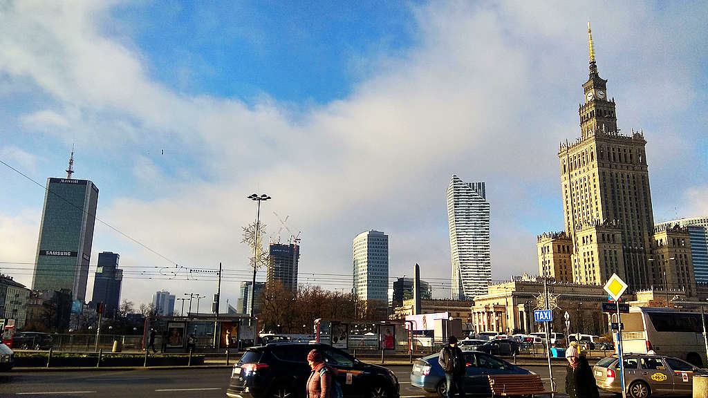 Изглед към бизнес зоната на Варшава © Aнгел Бондов/ „Грийнпийс“