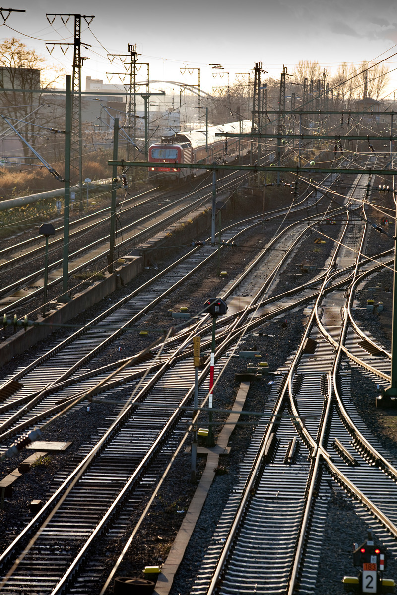 Frankfurt Central Station. © Steve Morgan / Greenpeace