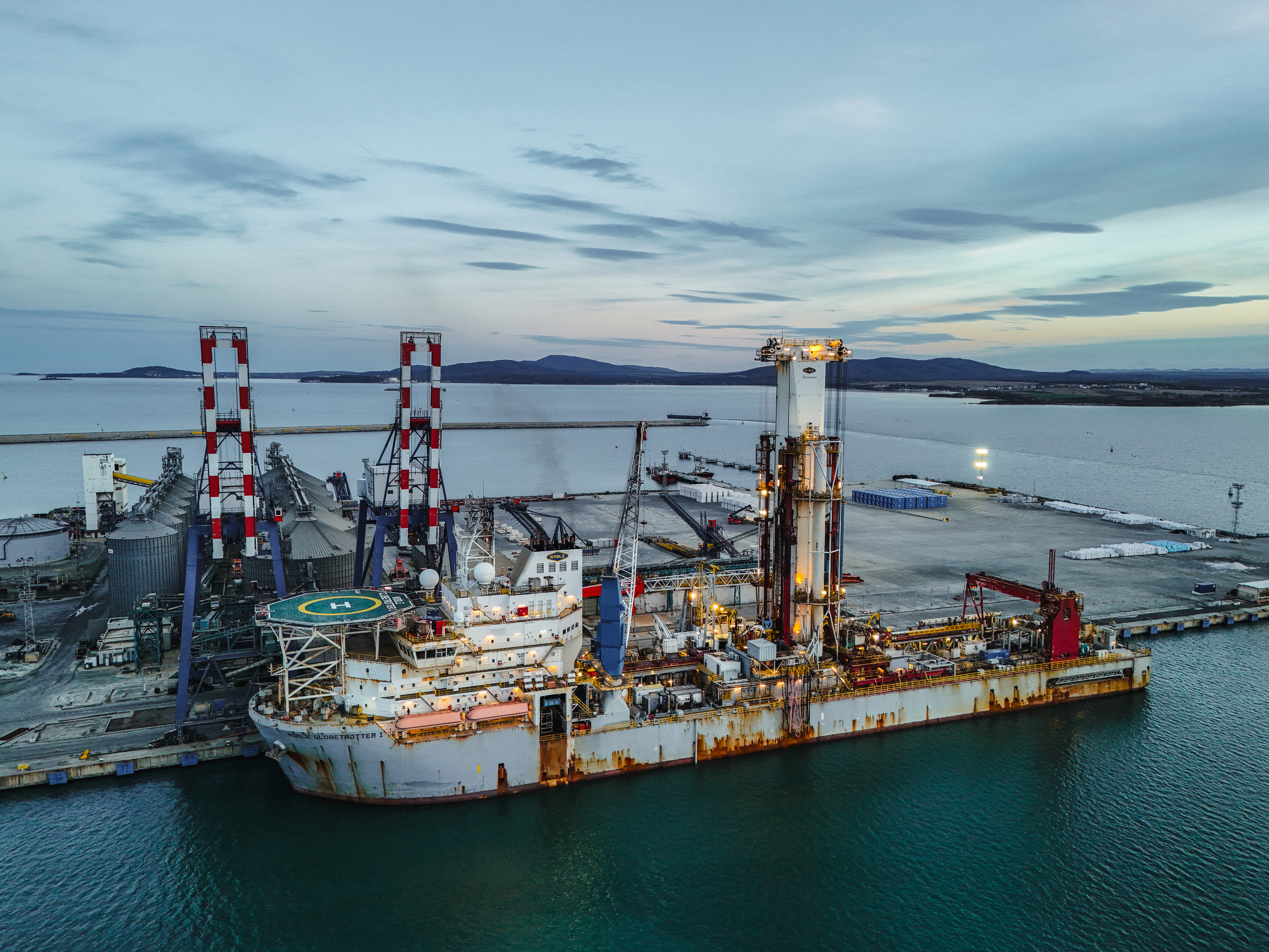 Добив на нефт и газ в Черно море: Да търсиш енергийна независимост на грешно място