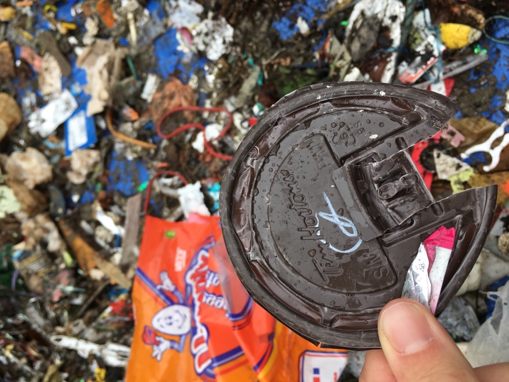 Tim Hortons’ new no-spill lid just adds to plastic pollution