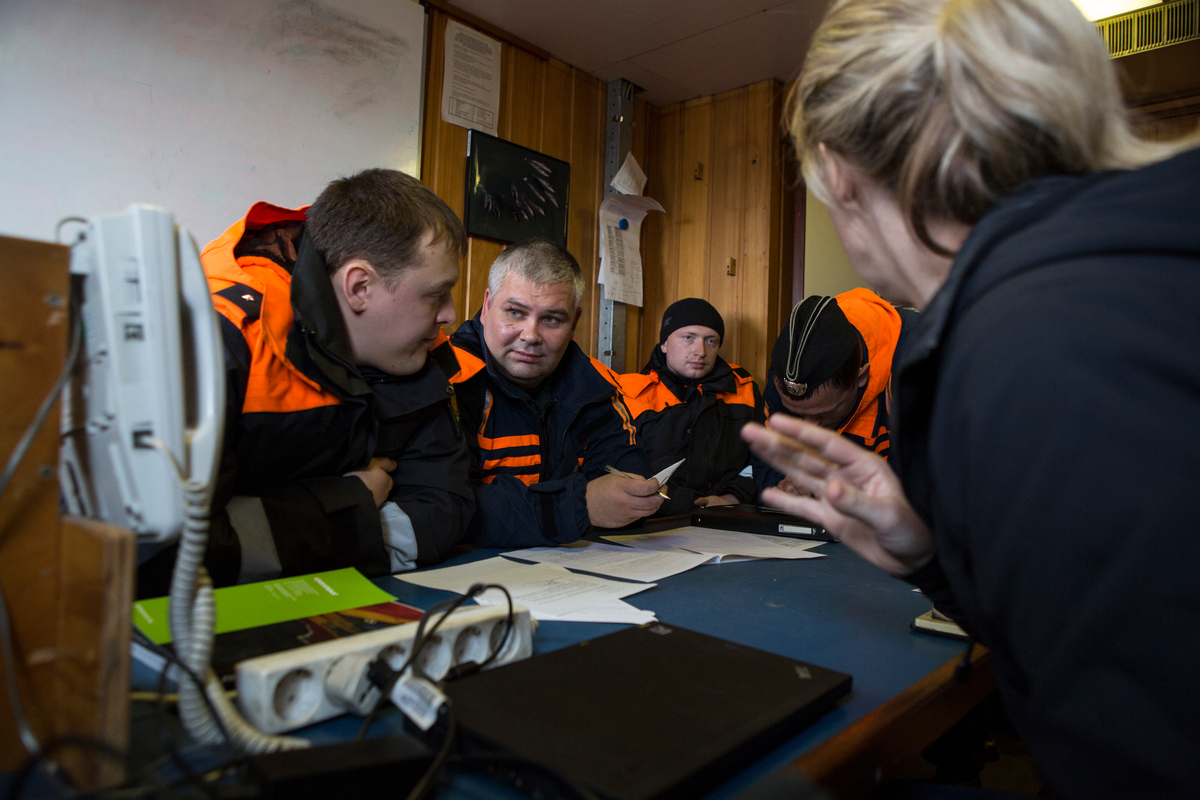 Russian Authorities Board the Arctic Sunrise. © Will Rose / Greenpeace