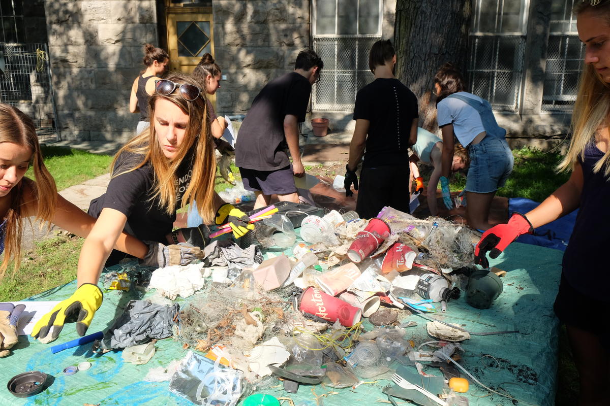 Plastic Clean-up & Brand Audit Activity in Montreal. © Greenpeace