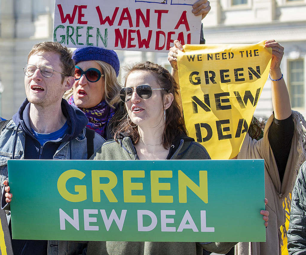 Senator's Green New Deal Press Conference on Capitol Hill. © Tim Aubry / Greenpeace