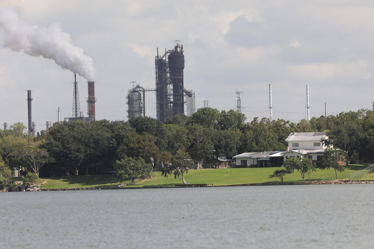 Greenpeace Canada reaction to new nation-building projects under Bill C-5