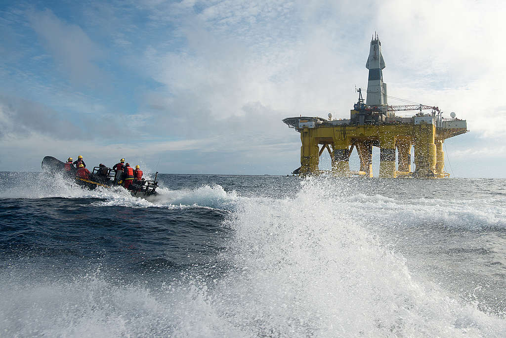 Action against Shell's Oil Rig in the Pacific Ocean. © Greenpeace / Keri Coles