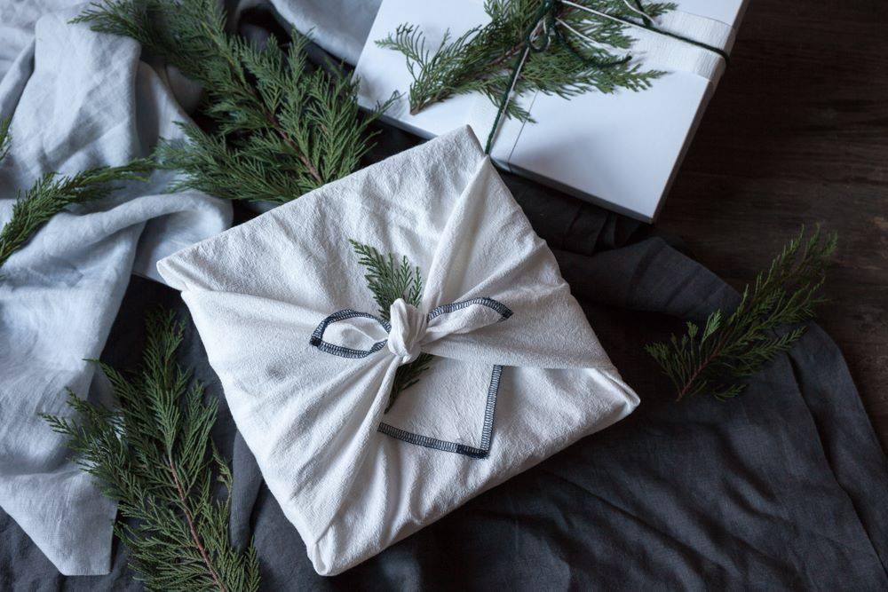 Wrapping Paper Ideas - Reusing Trash To Wrap Gifts - Reuse Grow Enjoy