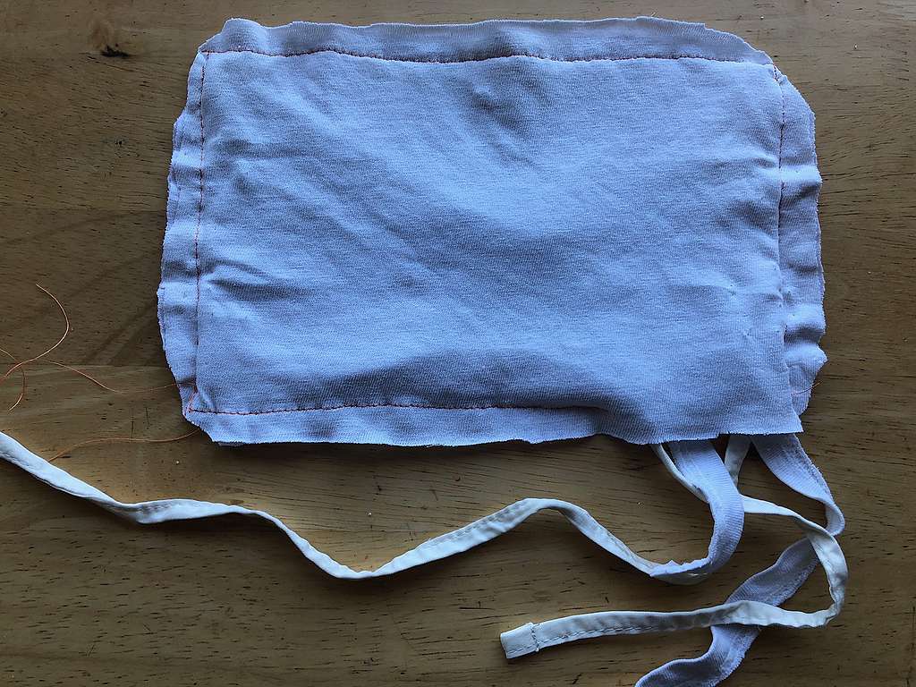 How to sew your own upcycled DIY fabric face mask