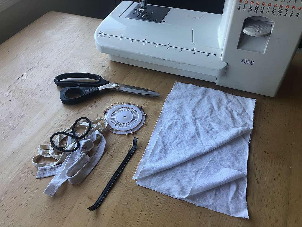 How to sew your own upcycled DIY fabric face mask