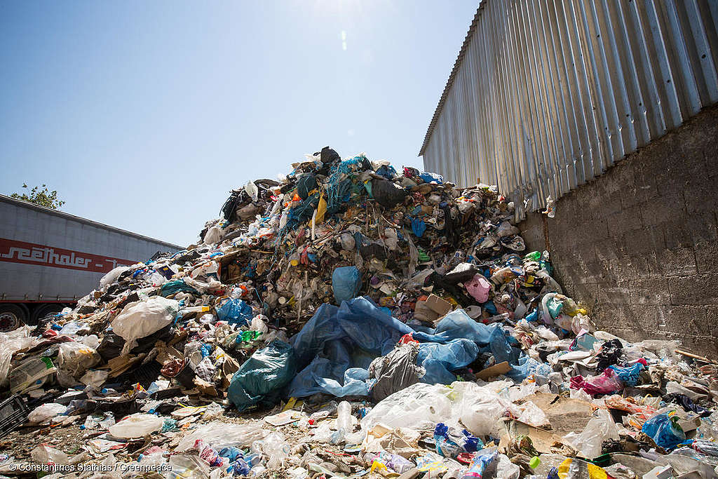 L'interdiction des sacs plastiques dans les supermarchés repoussée