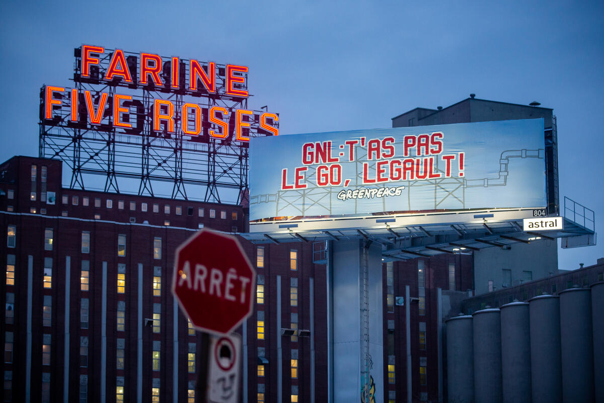 Action in Opposition to GNL in Montreal, Québec. © Toma Iczkovits / Greenpeace