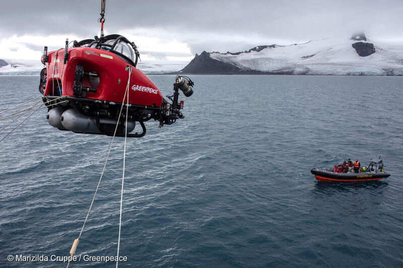 Submersible Dive In Antarctica
