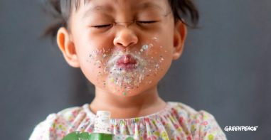 Tiny plastics, big problem: microplastics found in baby food plastic pouches