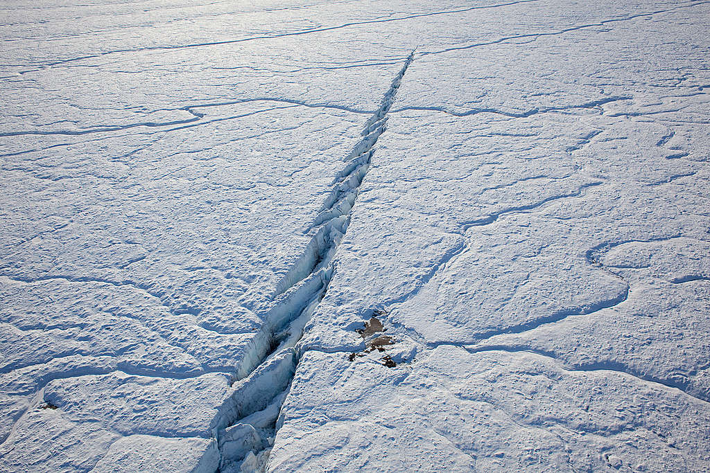 Nioghalvfjerdsfjorden Glacier in Greenland. © Nick Cobbing / Greenpeace