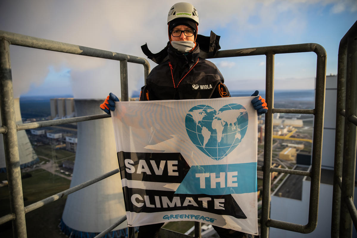 Activists Climb Belchatow Coal Power Plant in Poland. © Anonymous