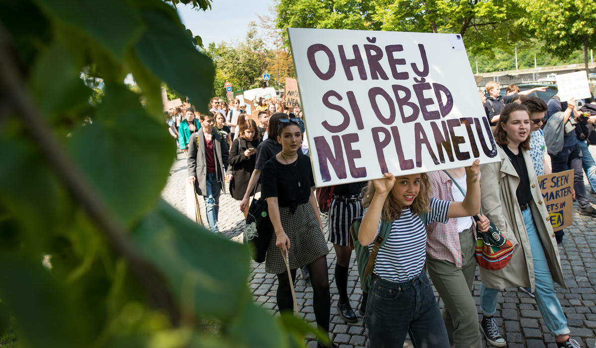 Fridays for Future Student Demonstration in Prague. © Petr Zewlakk Vrabec / Greenpeace