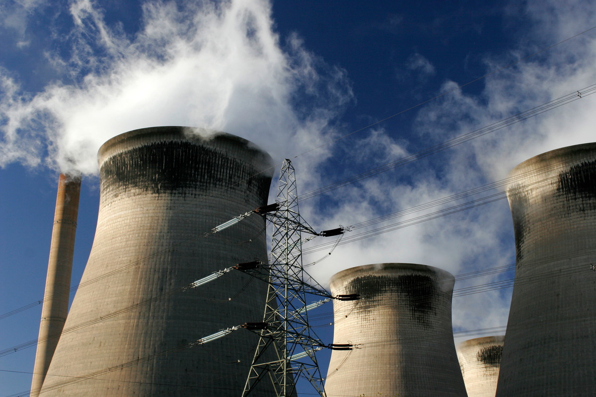 Ferrybridge Power Station in the UK. © Steve Morgan / Greenpeace