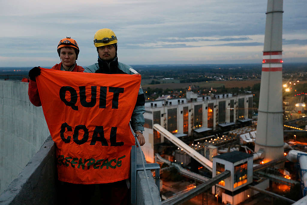 Chvaletice Power Plant Occupation in Czech Republic. © Will Rose / Greenpeace Chvaletice Power Plant Occupation in Czech Republic. © Will Rose / Greenpeace