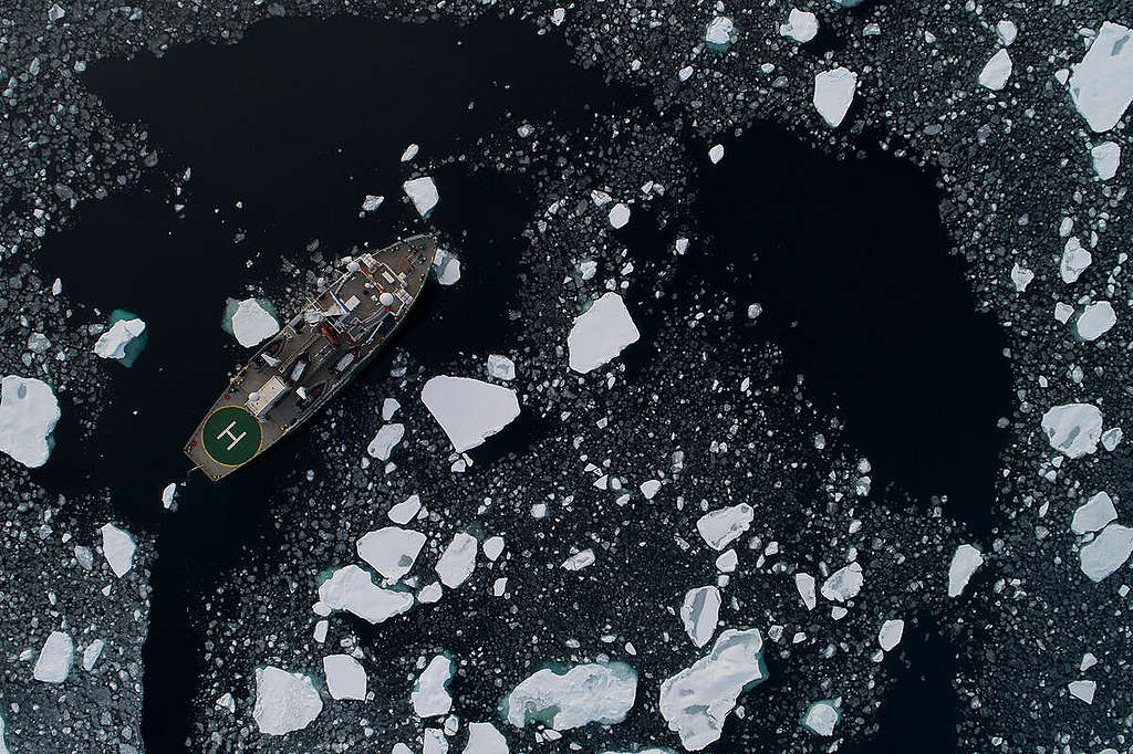 MY Arctic Sunrise in the Arctic Sea. © Daniella Zalcman / Greenpeace