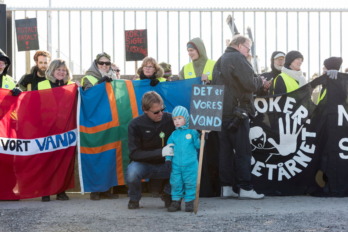 Anti Fracking Protests at Dybvad in Denmark. © Christian Åslund