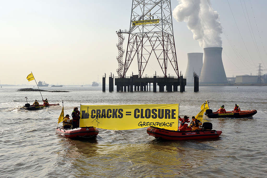 Action against Doel Nuclear Plant in Belgium. © Nick Hannes