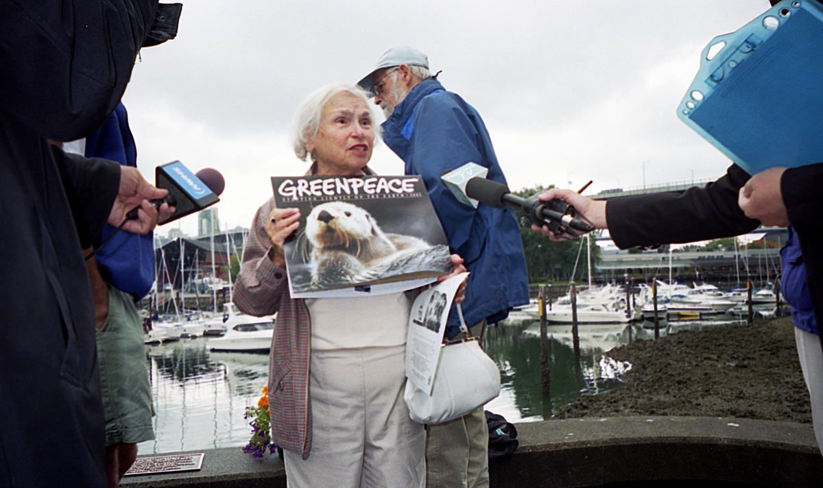 Commemorative Plaque Unveiling Vancouver. © Greenpeace Commemorative Plaque Unveiling Vancouver. © Greenpeace