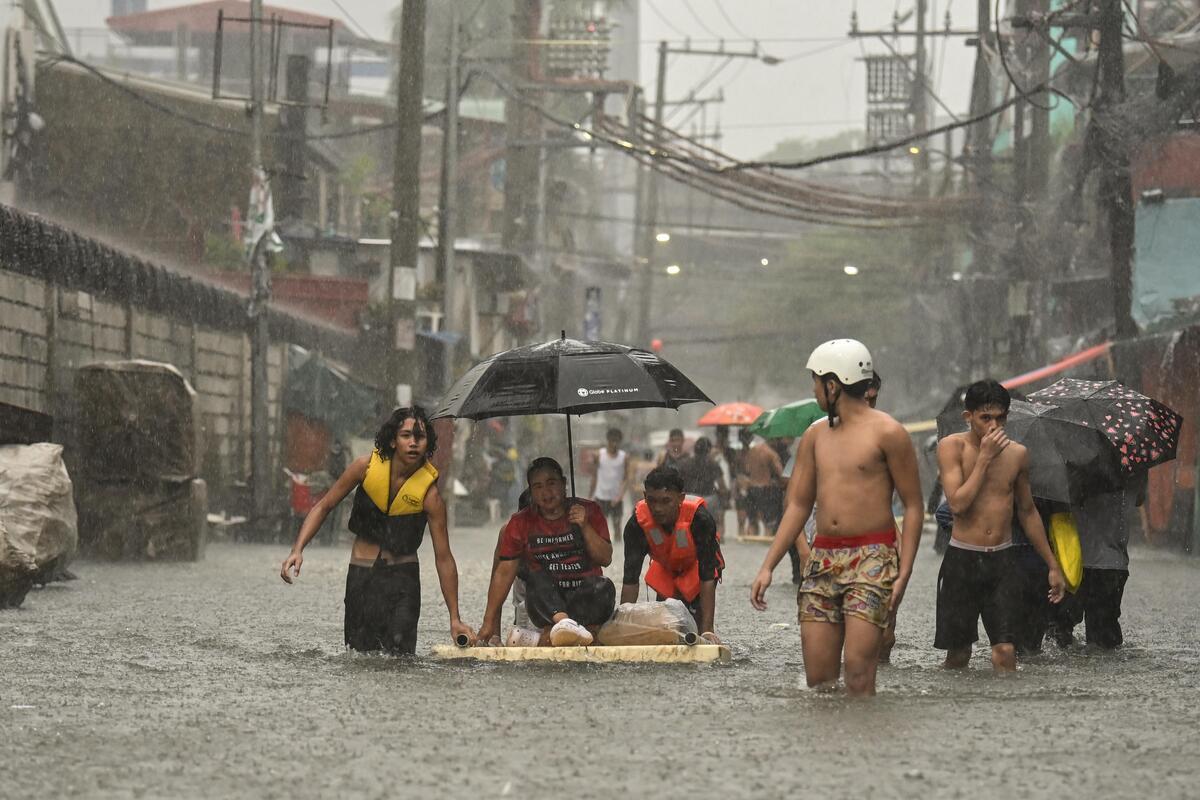 Widespread Flooding in Sto. Domingo, Philippines. © Noel Celis / Greenpeace