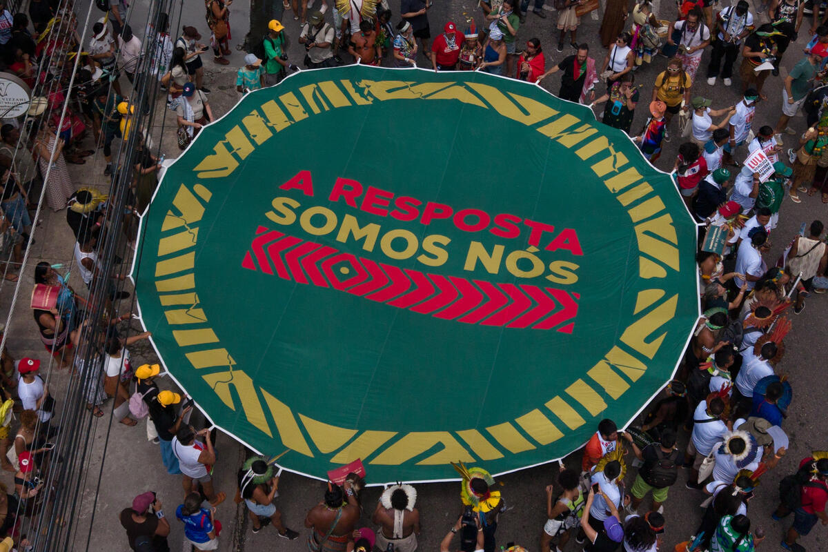 Indigenous March Kicks Off Second Week of COP30 in Belém. © Tuane Fernandes / Greenpeace