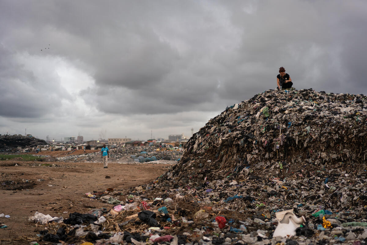 Fast Fashion and Waste Colonialism - Research at Landfill Site in Ghana. © Kevin McElvaney / Greenpeace