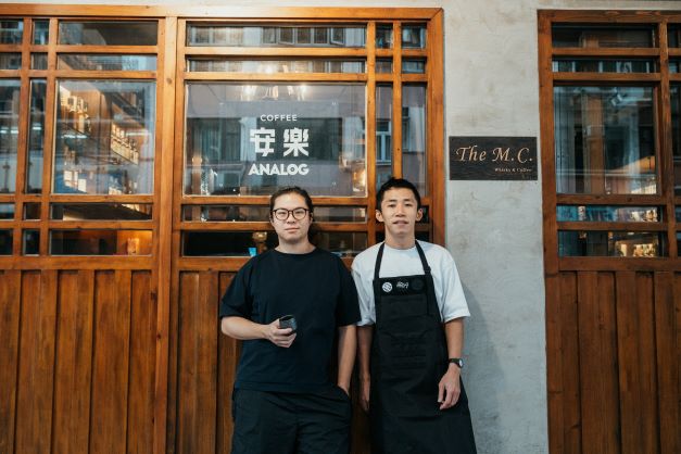 Goran and his friend Andrew are making a mark in the coffee industry, and are preserving our environment hand in hand. © Greenpeace / Patrick Cho Goran and his friend Andrew are making a mark in the coffee industry, and are preserving our environment hand in hand. © Greenpeace / Patrick Cho