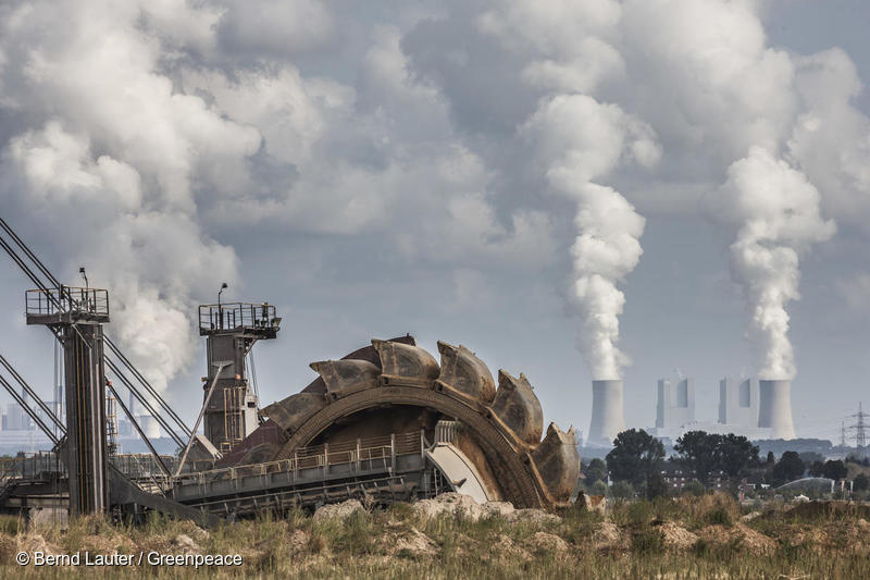 Lignite Digger Near Hambach ForestRWE Bagger im Braunkohletagebau Hambach