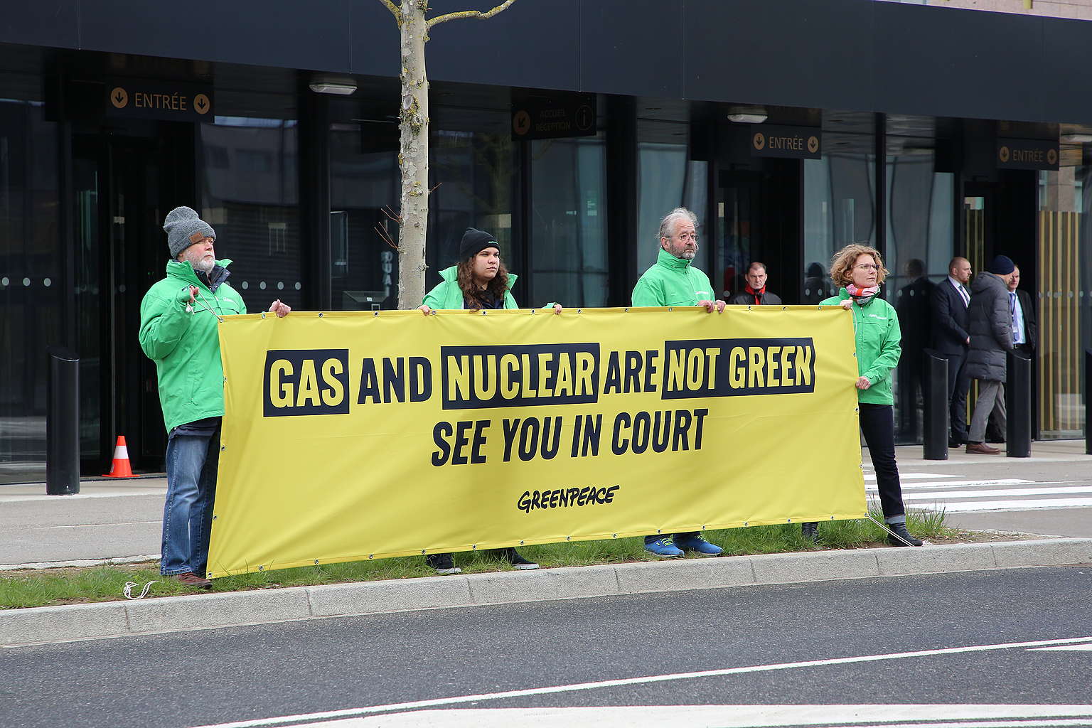 Greenpeace files lawsuit against the European Commission to end gas and