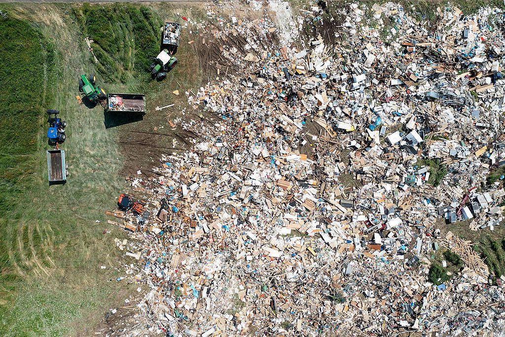 Rankkasateista aiheutunut iso jätekasa Saksan Swisstalissa.