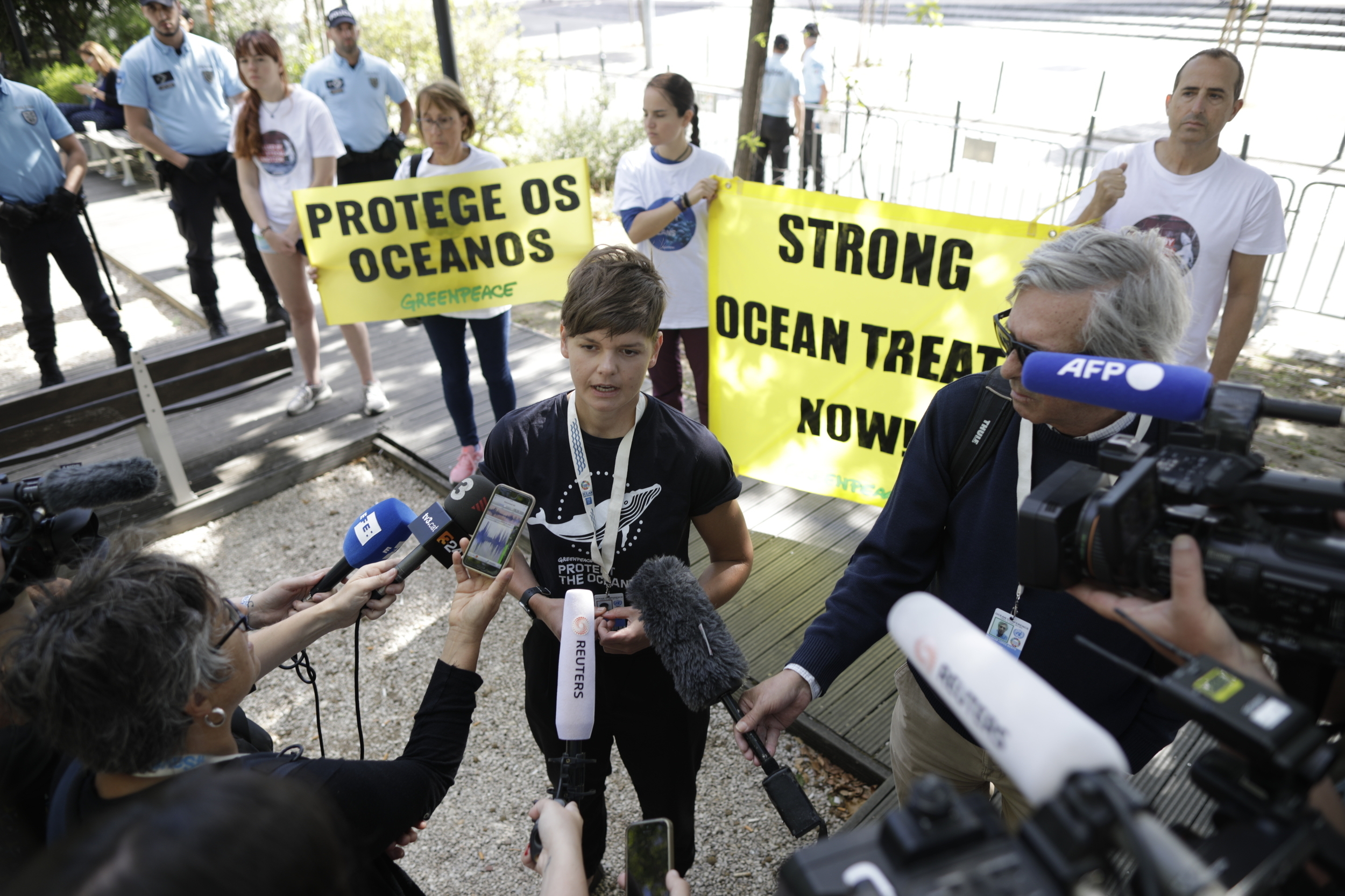 Greenpeacen meriasiantuntija Laura Meller YK:n merikokouksessa Lissabonissa 30.6.2022.
