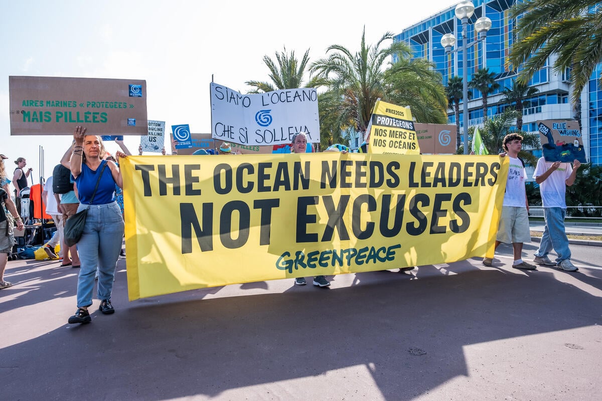 Oceans Blue March Protest in Nice, France. © Pierre Larrieu / Greenpeace