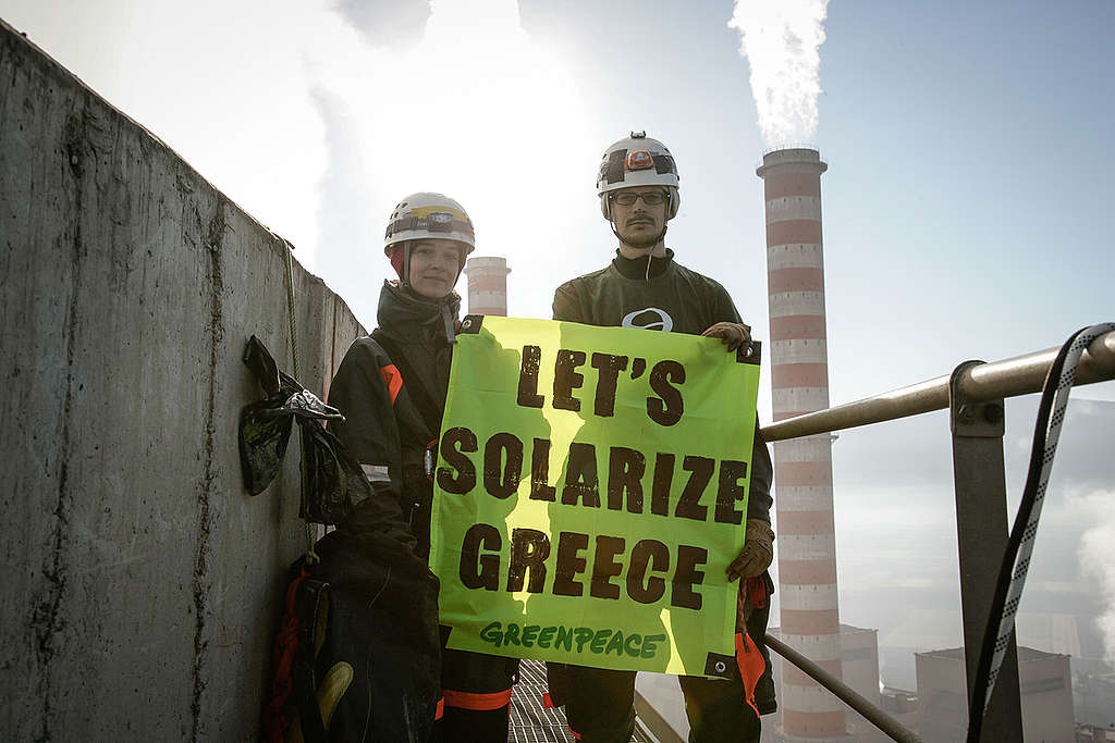 Action at Agios Dimitrios Power Station in Greece. © Will Rose