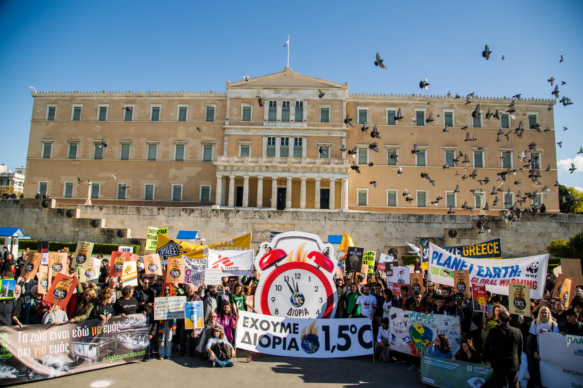 Act for the Climate March in Athens. © Constantinos Stathias / Greenpeace