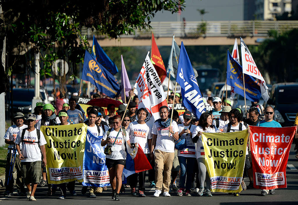 Climate Walk in Manila. © Nathaniel Garcia / Greenpeace Climate Walk in Manila. © Nathaniel Garcia / Greenpeace