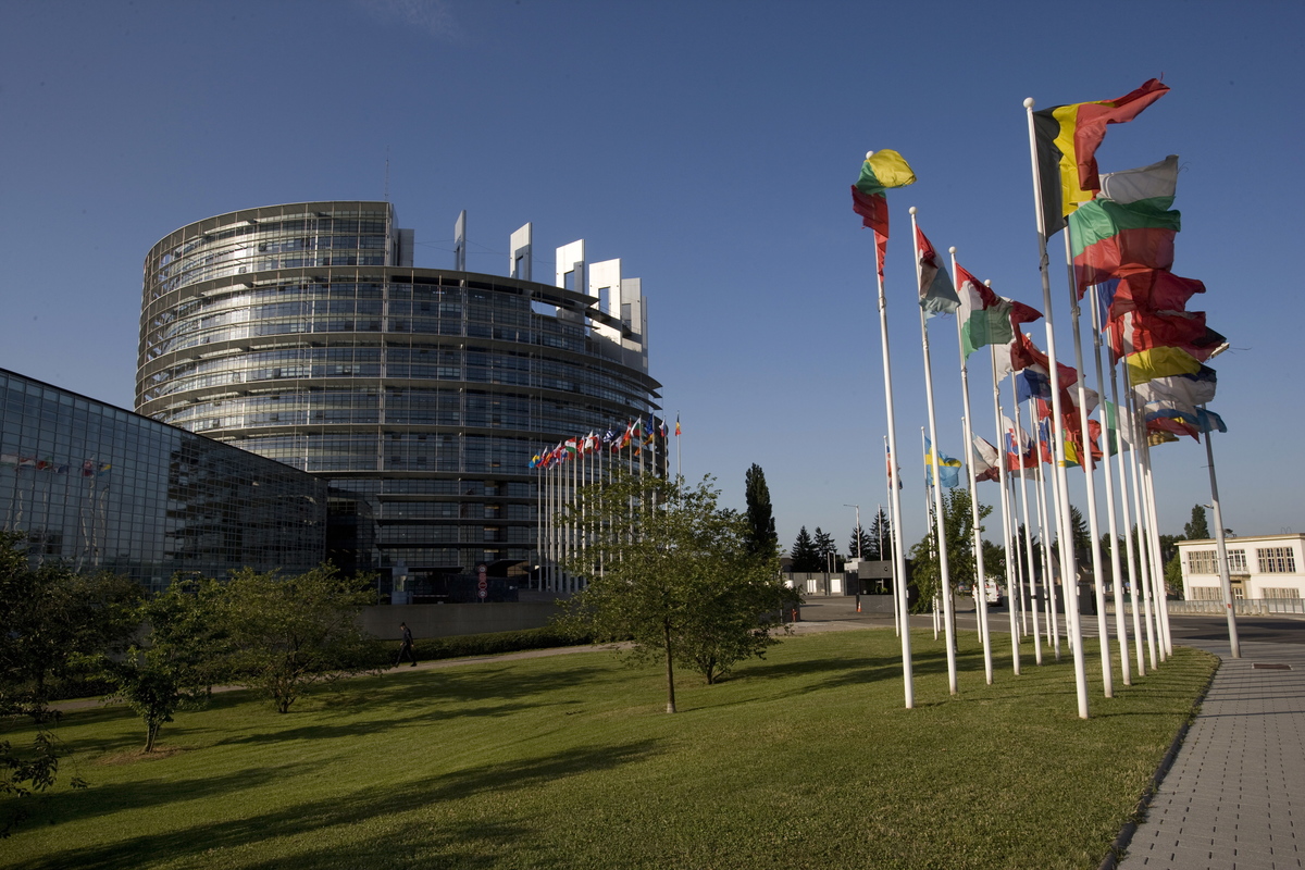 Climate Action against Sarkozy in Strasbourg. © Greenpeace / Philip Reynaers