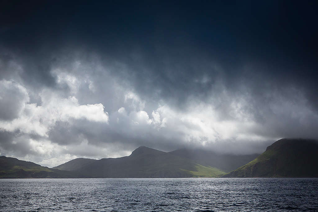 Storm Clouds Scotland. © Will Rose / Greenpeace Storm Clouds Scotland. © Will Rose / Greenpeace