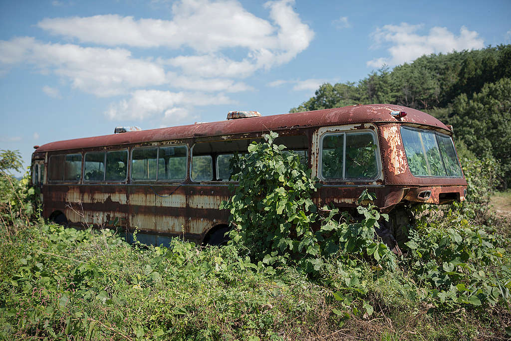 Abandoned Bus in Iitate. © Christian Åslund / Greenpeace