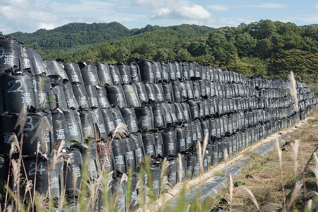 Nuclear Waste in Prefecture Fukushima. © Christian Åslund / Greenpeace