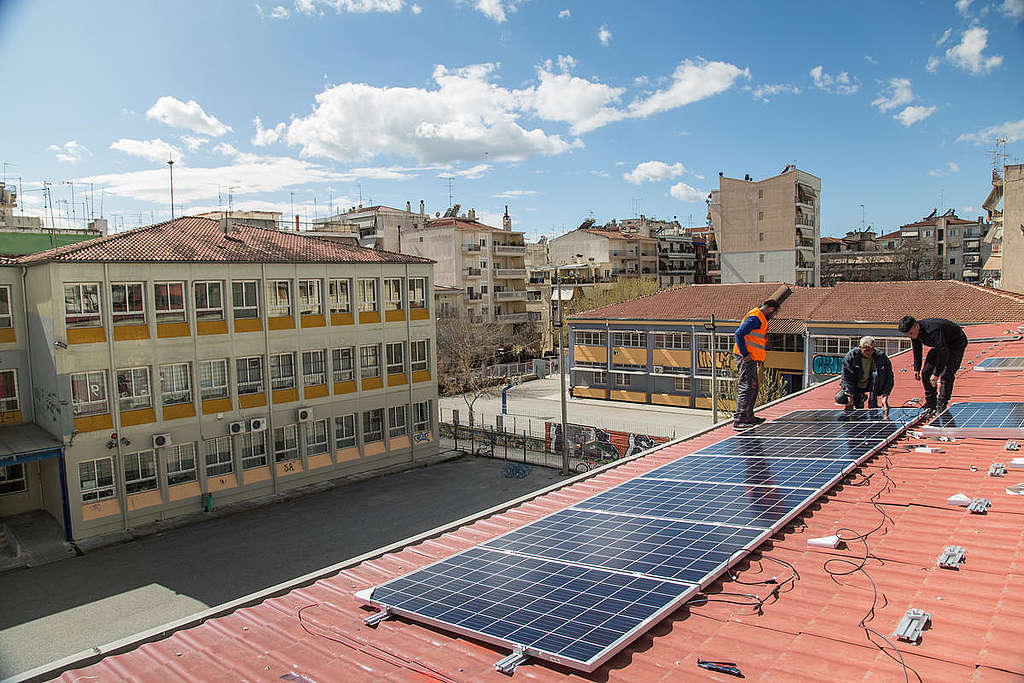 Solar System Installation in Larissa, Greece. © Constantinos Stathias / Greenpeace Solar System Installation in Larissa, Greece. © Constantinos Stathias / Greenpeace